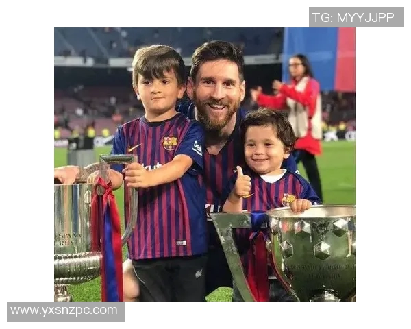 足球球星们的萌娃们谁最可爱他们的天真笑容超越父母的风采