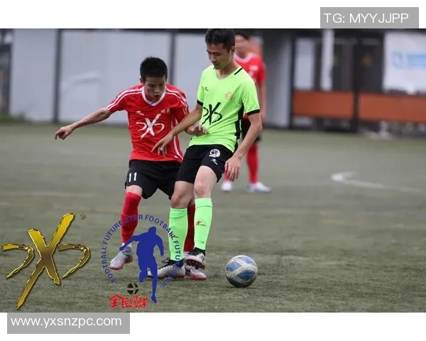 足球球星蹲姿拍照瞬间展现独特魅力与个人风采引发粉丝热议 足球球星蹲姿拍照瞬间展现独特魅力与个人风采引发粉丝热议